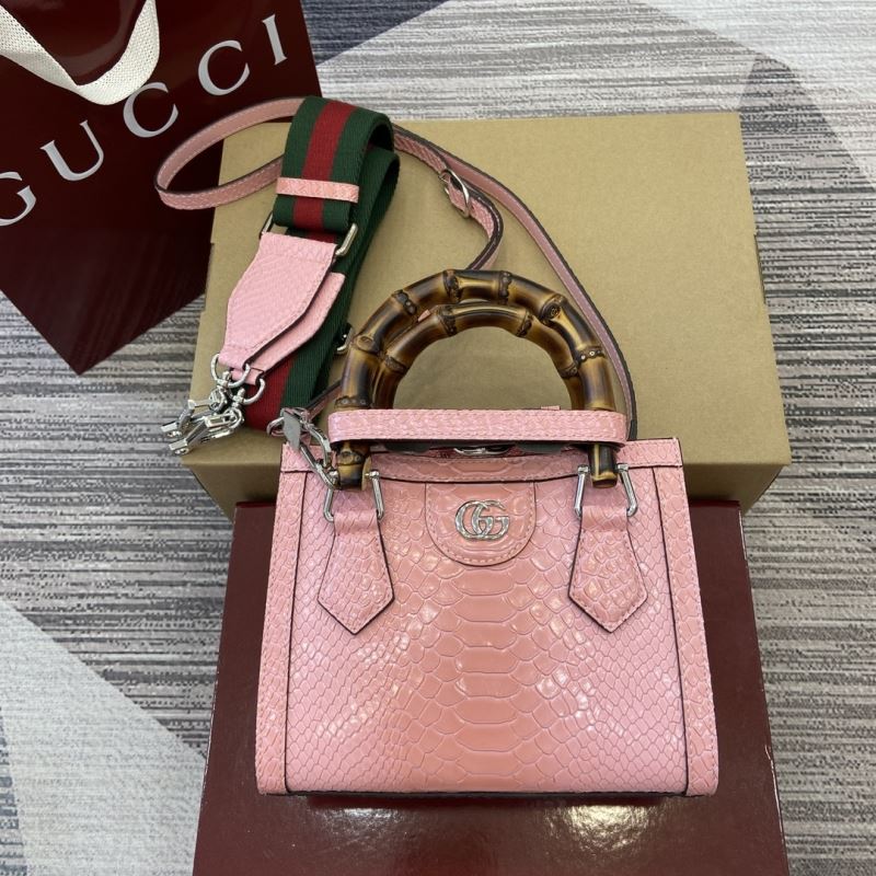 Gvc*1 tote bags